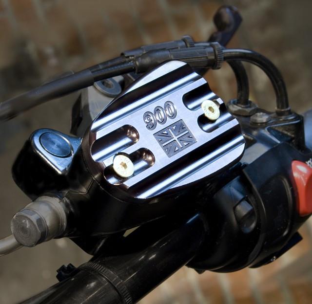 Joker Machine Front Master Cylinder Cover Union Jack 900 - Black