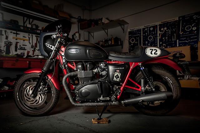 Joker Machine Series 900 Triumph Headlight Bracket - Black