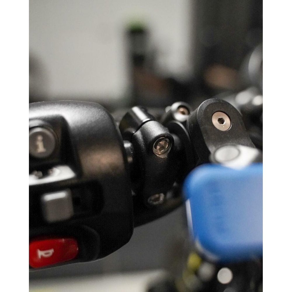 Mirror Delete Kit - Street Twin/Street Scrambler/Speed Twin 900