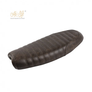 The Sella Slim Short leather seat for the Triumph Liquid Cooled Twins